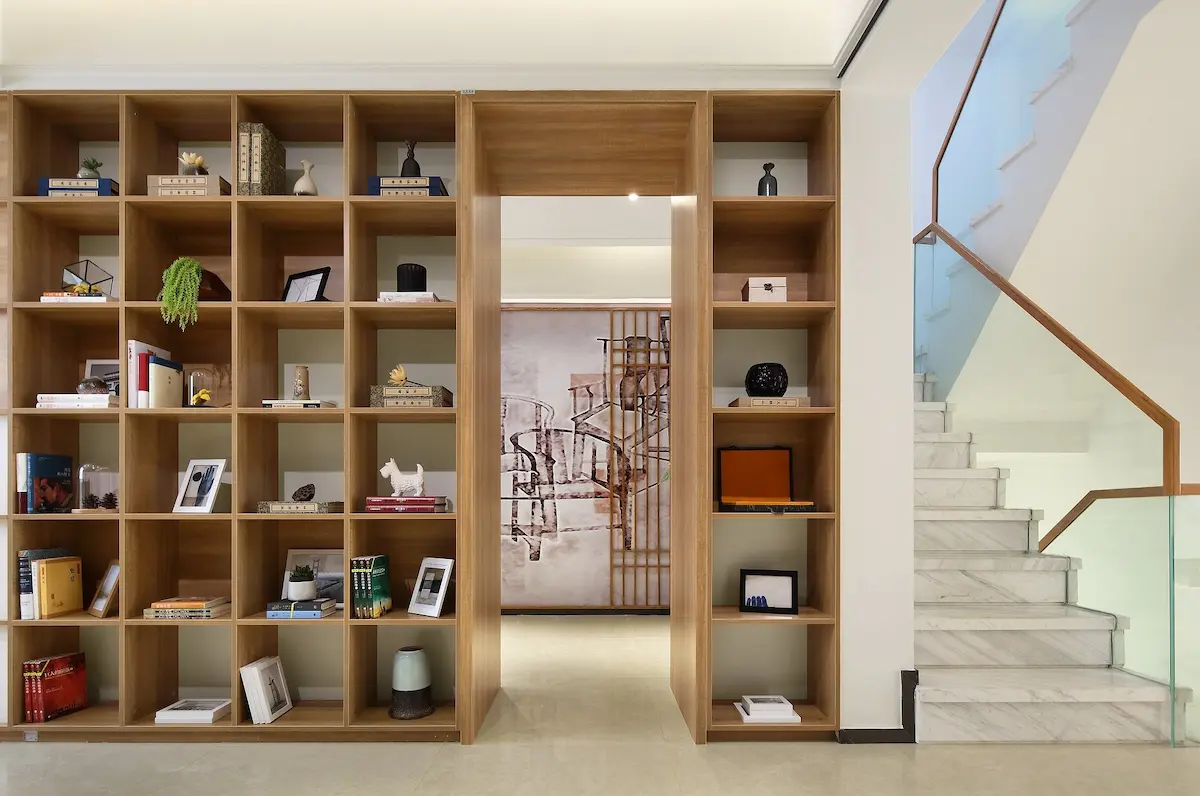 home environment bookshelf
